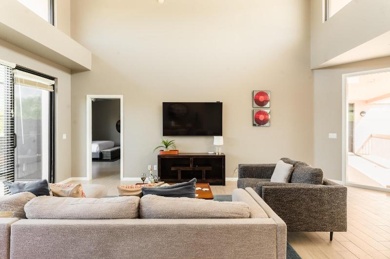Ivory I By Avantstay Modern Home W Stunning Views image