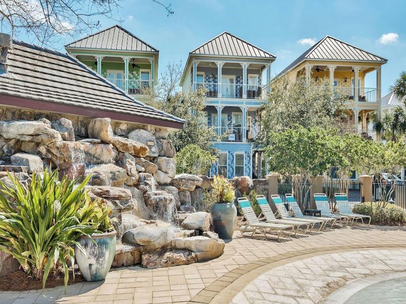 Coral By Avantstay Gorgeous Three Story Home W Tw — photo 60