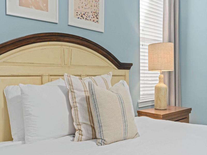Coral By Avantstay Gorgeous Three Story Home W Tw — photo 78