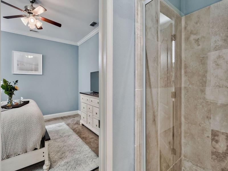 Coral By Avantstay Gorgeous Three Story Home W Tw — photo 18