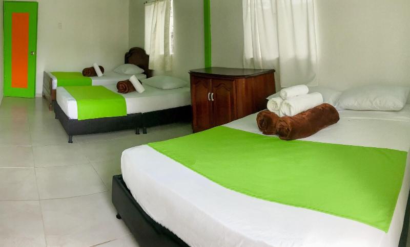 Room With 1 Double Bed And 2 Single Beds Number 8 image