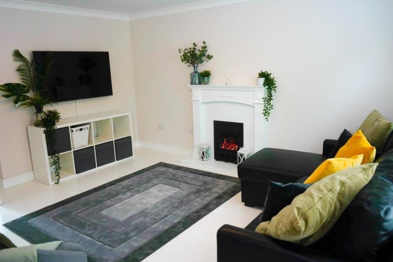 New Build Dickins Heath image