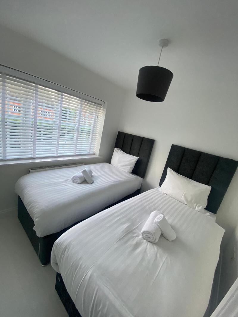 New Build Dickins Heath image