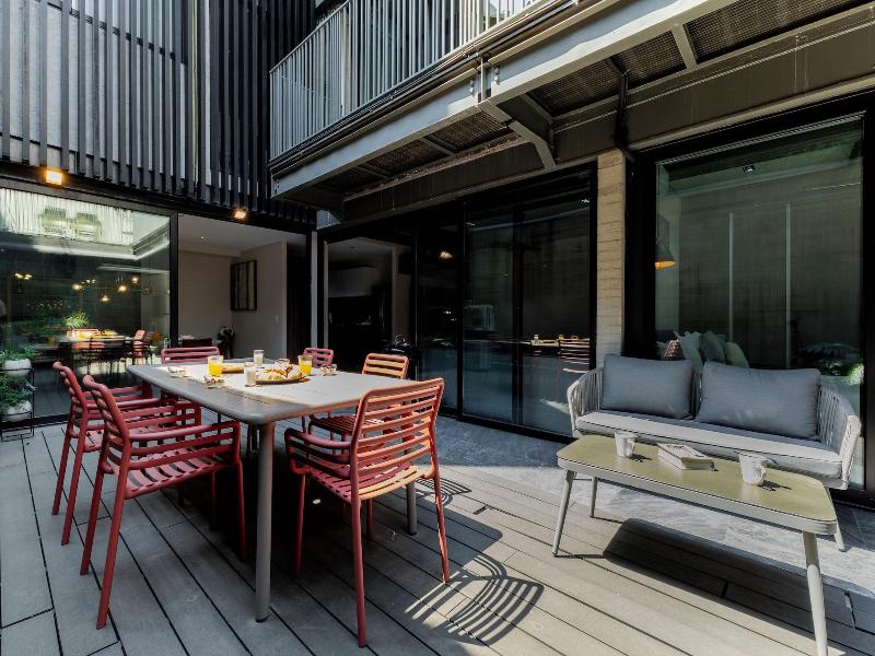 Capitalia Luxury Apartments Moliere image