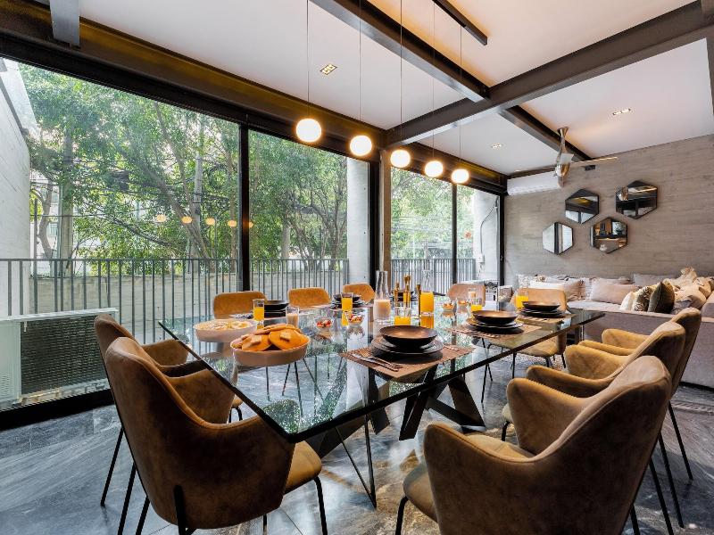 Capitalia Luxury Apartments Moliere image