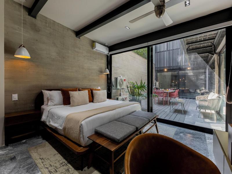 Capitalia Luxury Apartments Moliere image