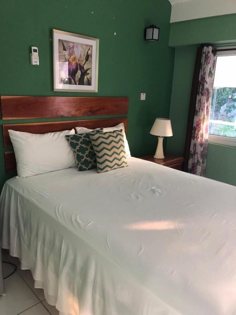 Airport Beach Hotel image
