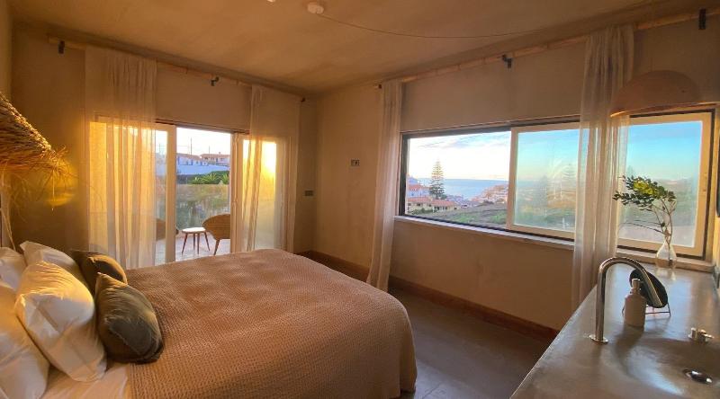 Azenhas Do Mar Valley House image