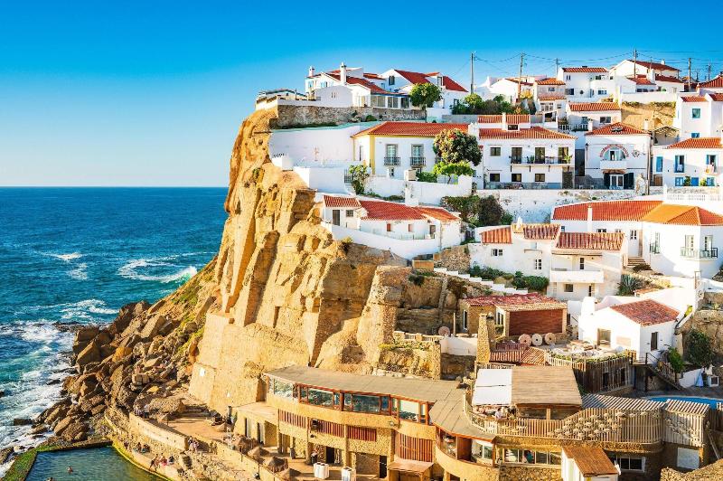 Azenhas Do Mar Valley House image
