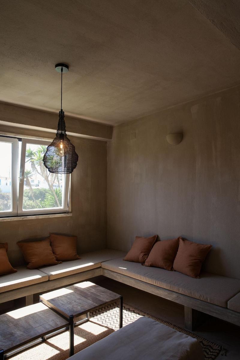 Azenhas Do Mar Valley House image