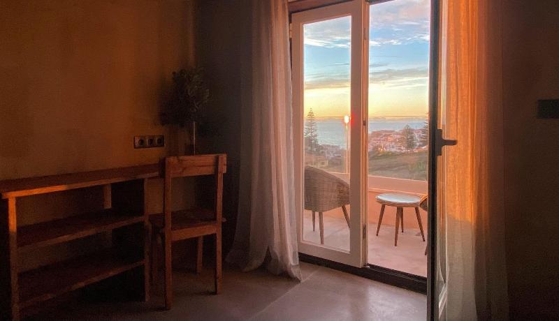Azenhas Do Mar Valley House image