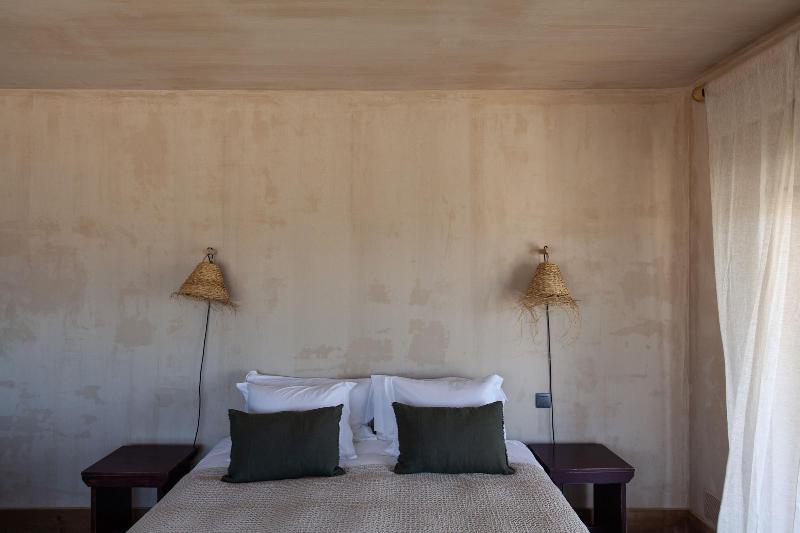 Azenhas Do Mar Valley House image