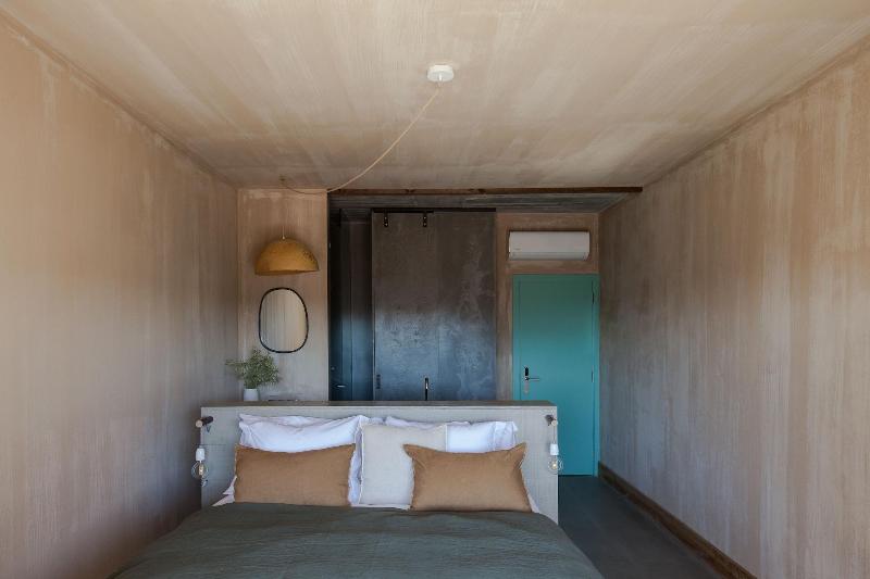 Azenhas Do Mar Valley House image