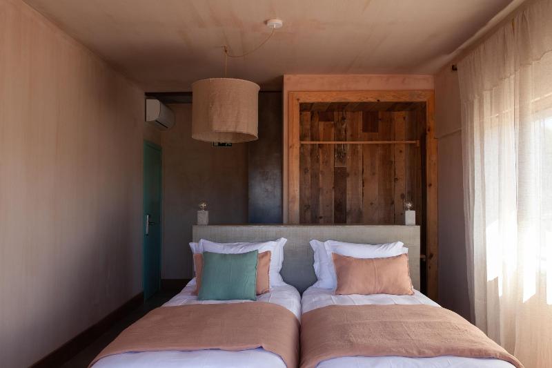 Azenhas Do Mar Valley House image