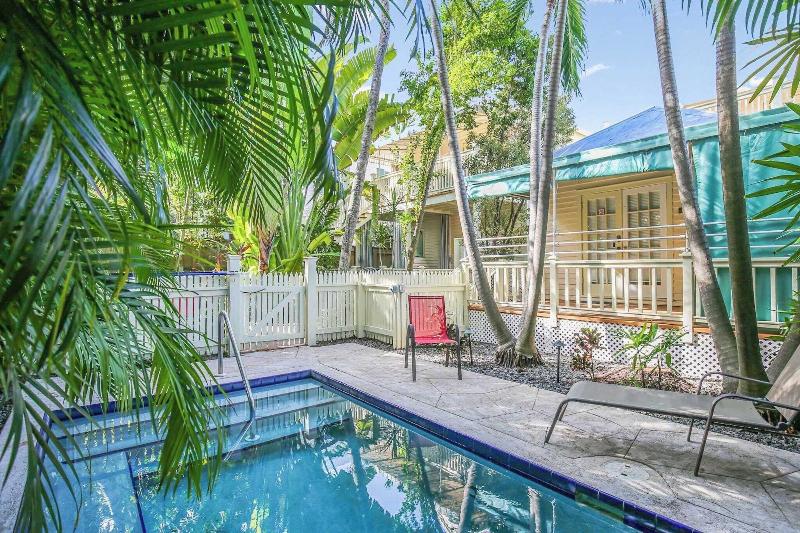 Paradise Place By Avantstay Key West Old Town Cond