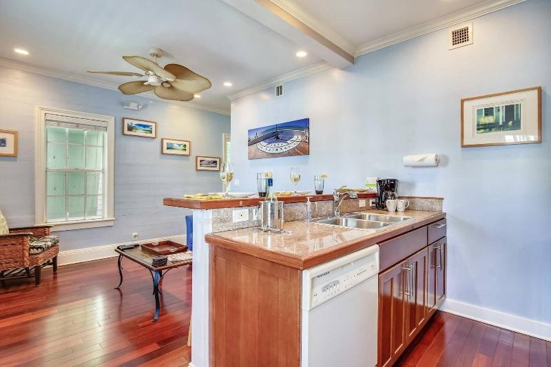 Paradise Place By Avantstay Key West Old Town Cond