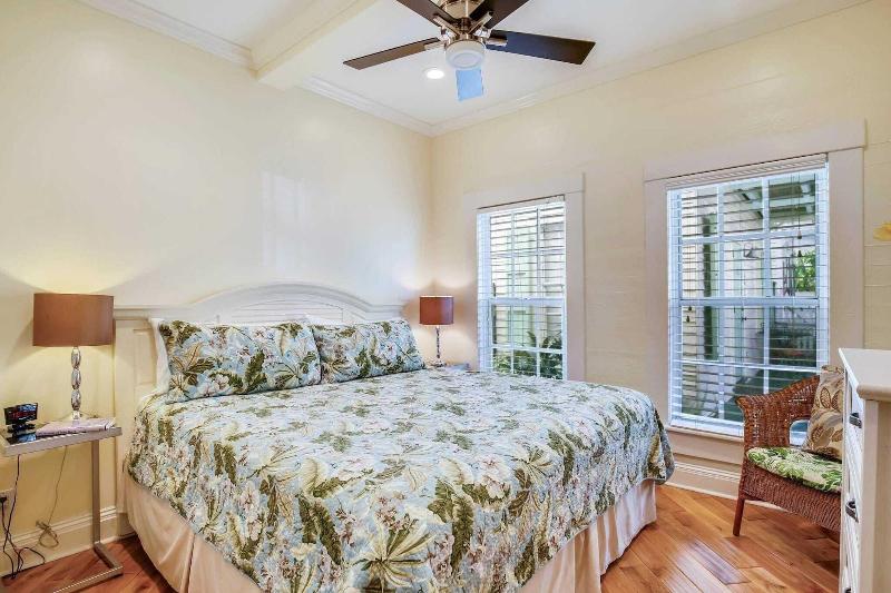 Paradise Place By Avantstay Key West Old Town Cond