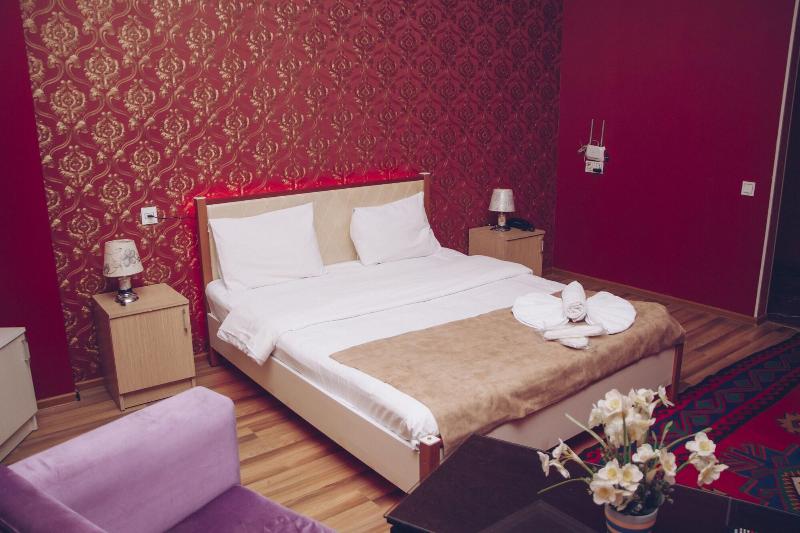 North West Hotel image