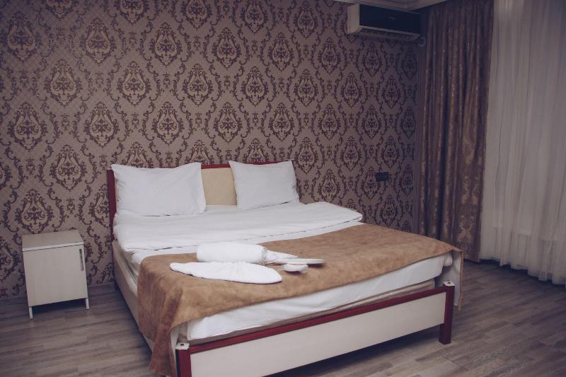 North West Hotel image