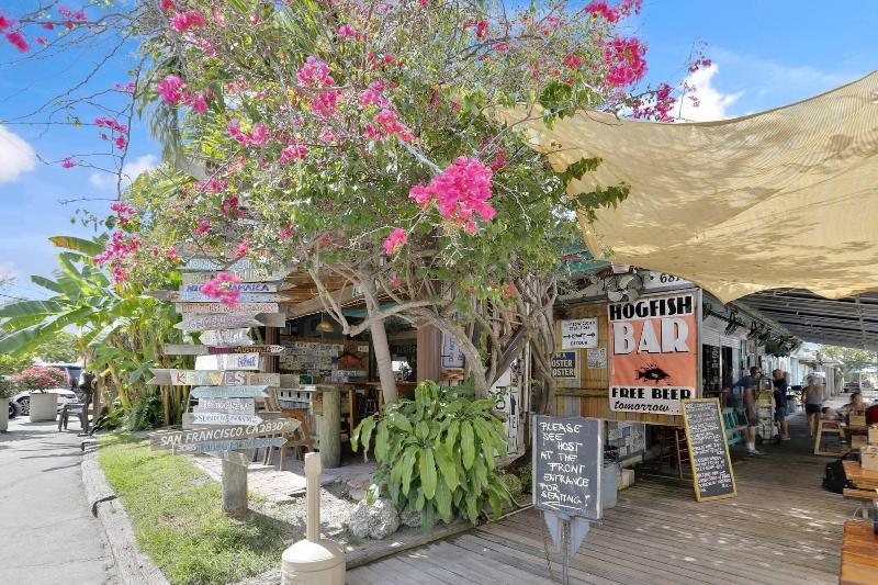 Coral Palm By Avantstay Key West Walkable Gated Co