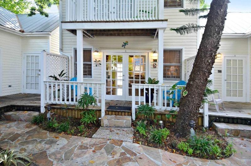 Tranquility By Avantstay Close To Duval St W Bbq — photo 2