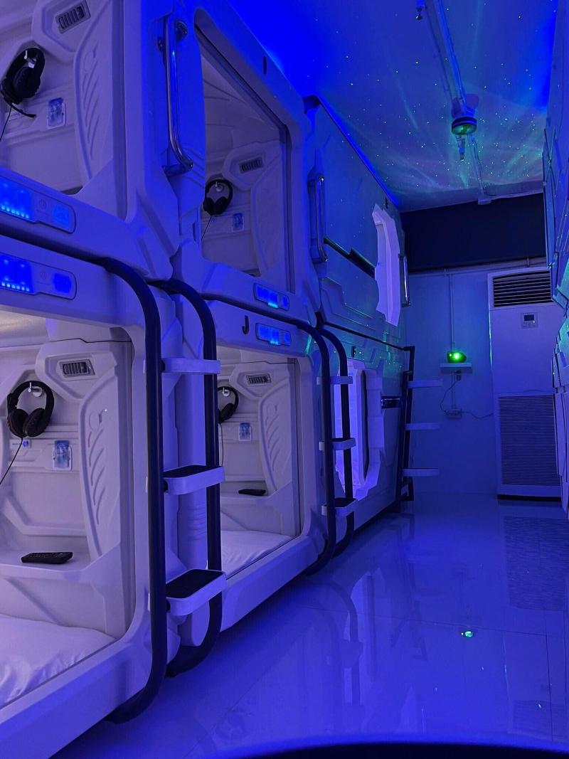 Bmax Spacepods image