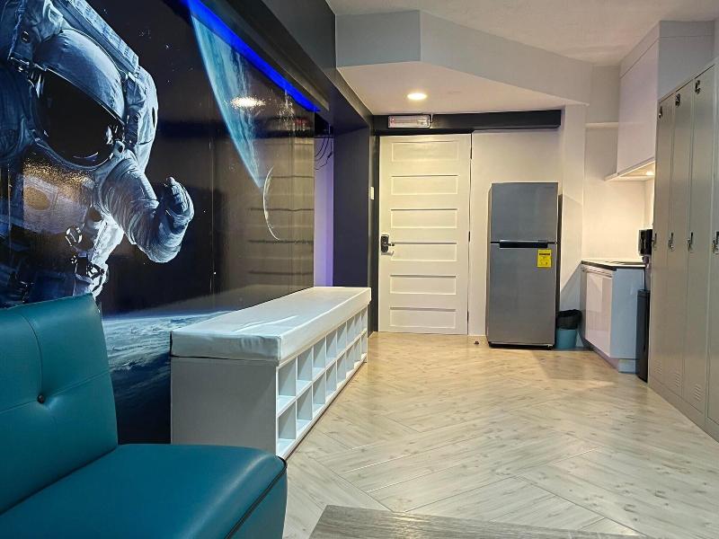 Bmax Spacepods image