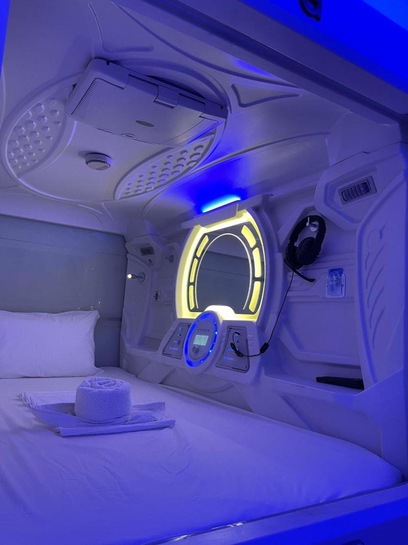 Bmax Spacepods image