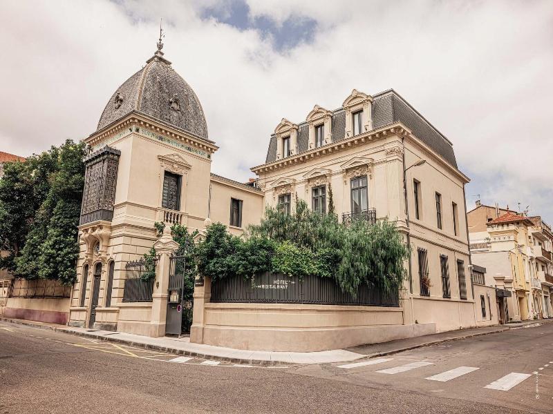 Hotel Le Mosaa Que image