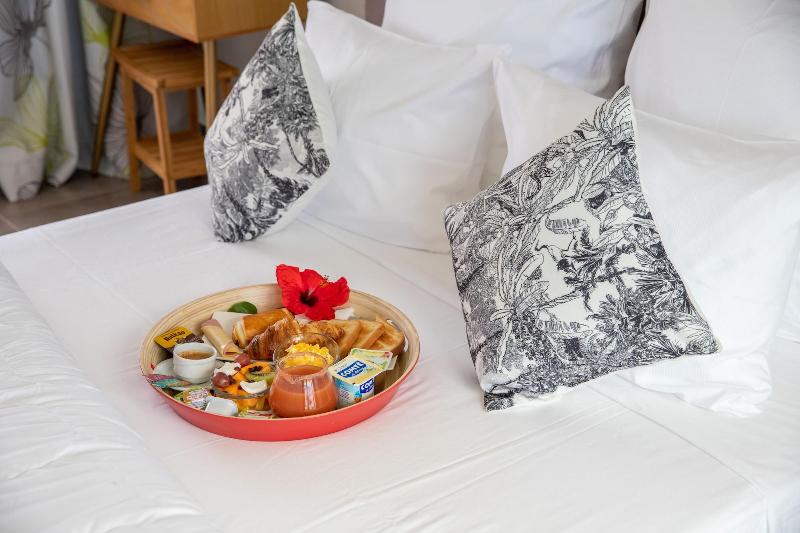 Ha Tel Guadeloupe Palm Suites image