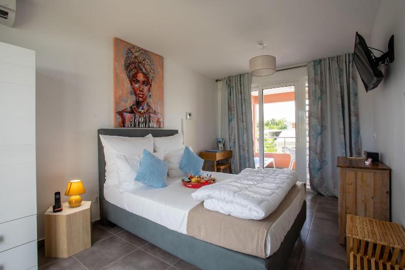 Ha Tel Guadeloupe Palm Suites image