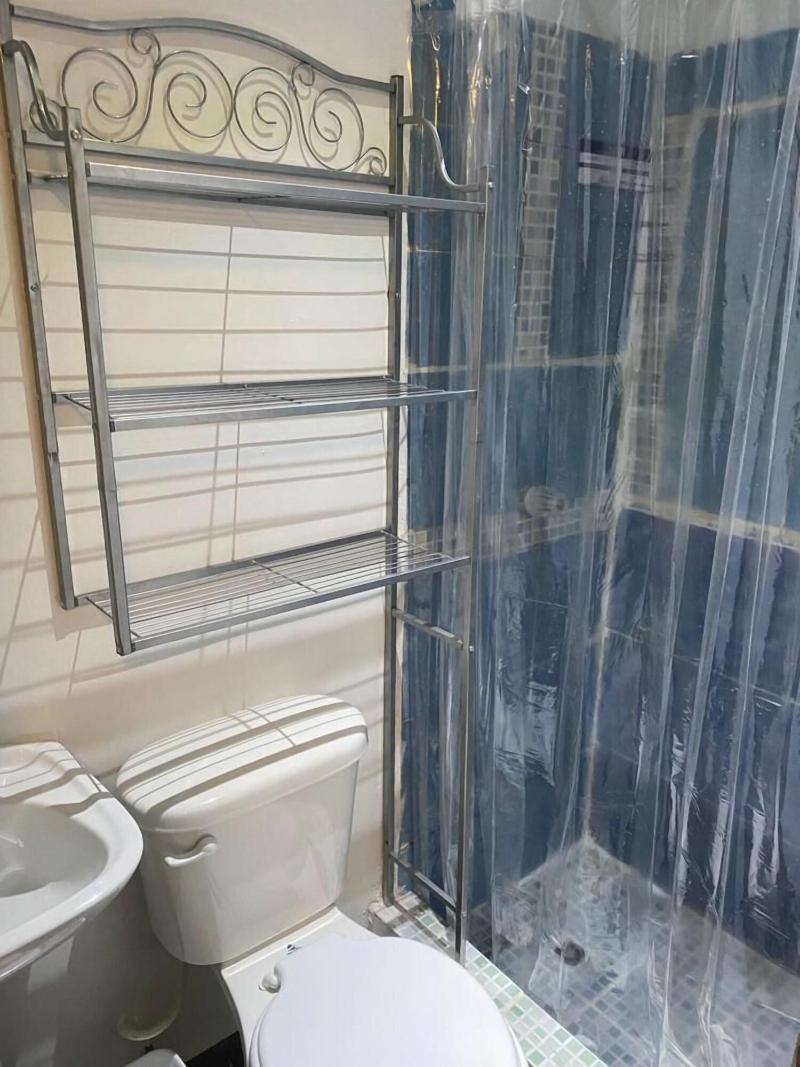 Hostal Claros image