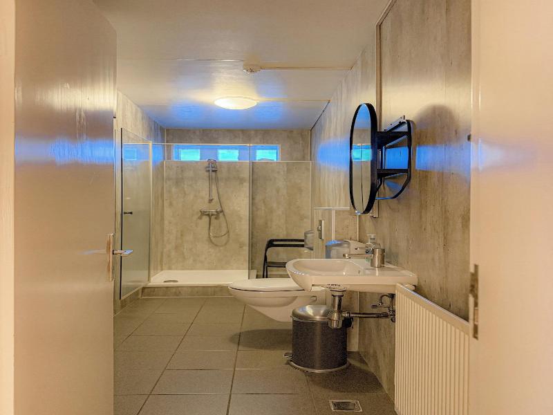 Baron S Hostel And Guesthouse image