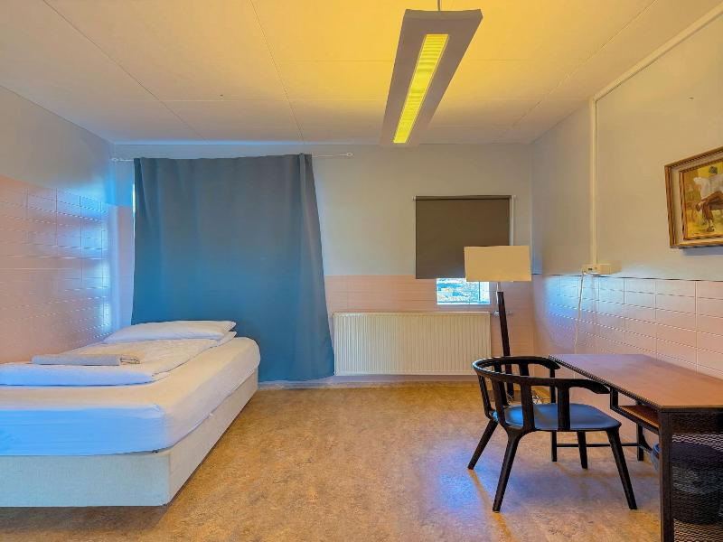 Baron S Hostel And Guesthouse image