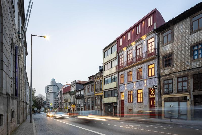 Utopian Hotel image