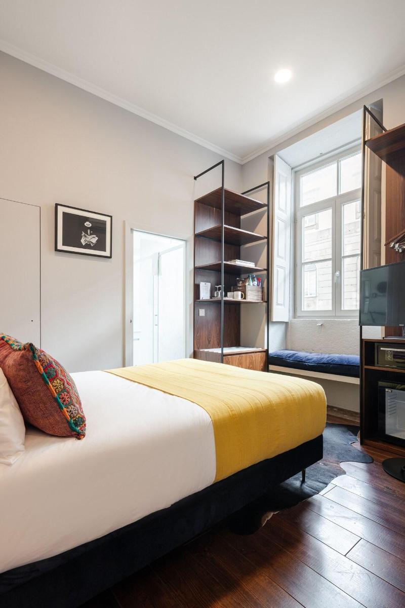 Utopian Hotel image