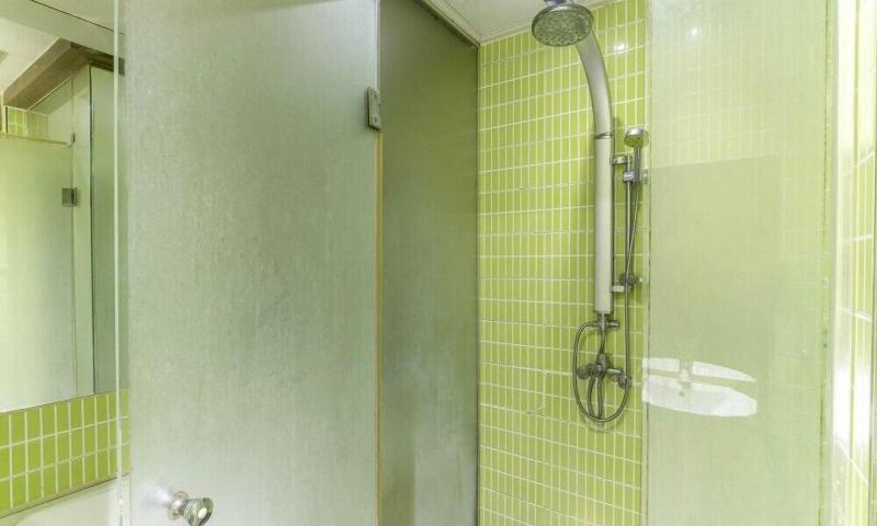 Bobos Hotel image