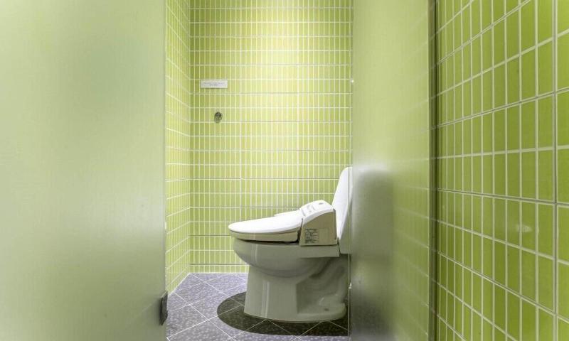 Bobos Hotel image