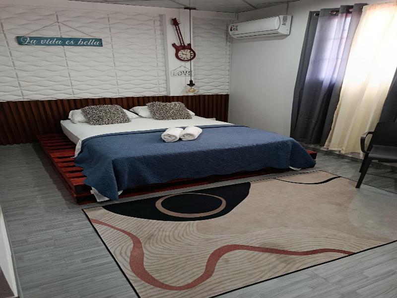 Hostal La Cigarra image