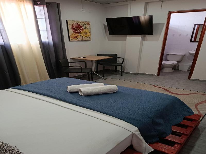 Hostal La Cigarra image