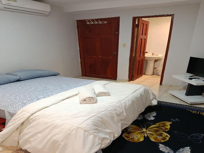 Hostal La Cigarra image