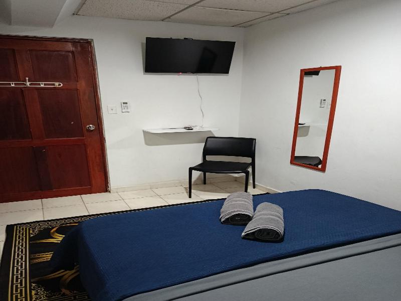 Hostal La Cigarra image