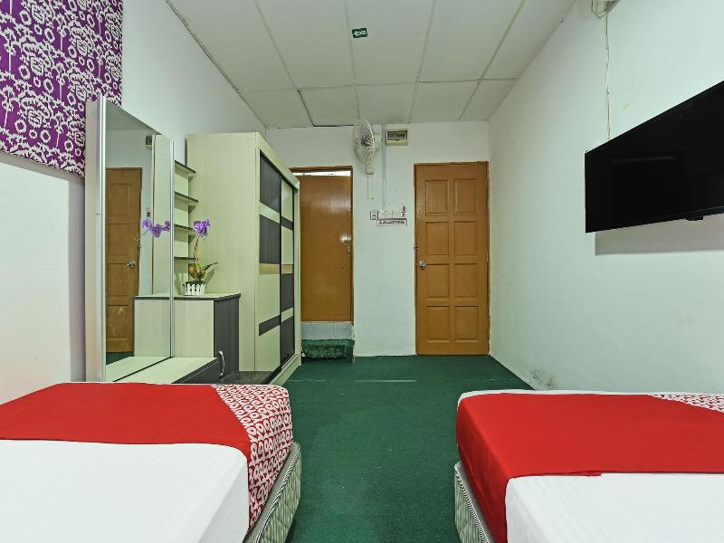 90631 Syahirah Hotel image