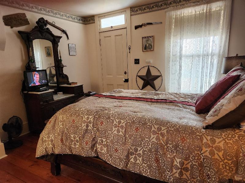 Hawthorne Inn image