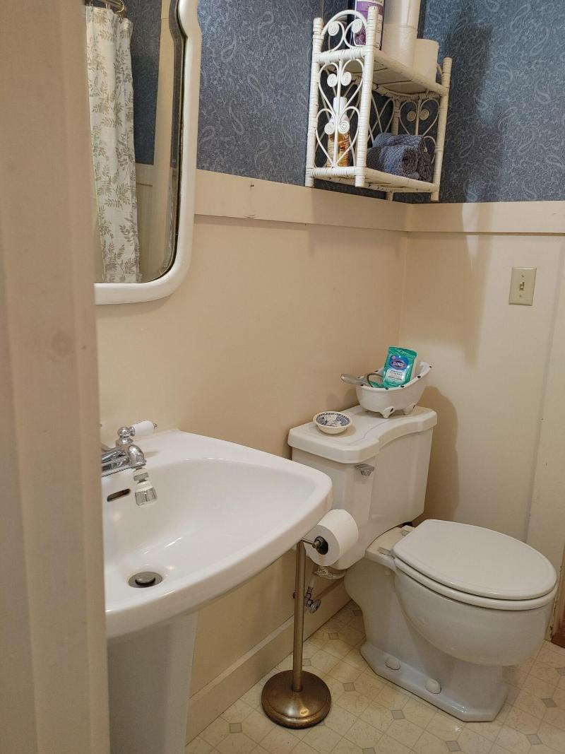Hawthorne Inn image