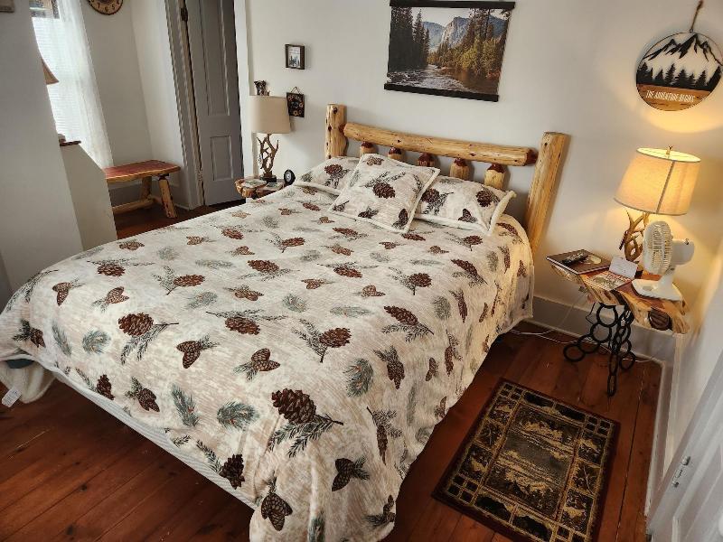 Hawthorne Inn image