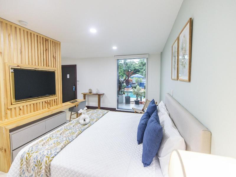 Paradise Bay Hotel Boutique image