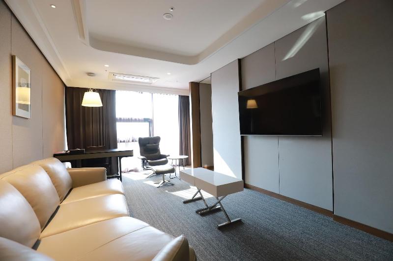 The May Hotel image