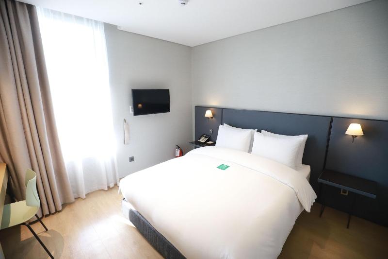 The May Hotel image