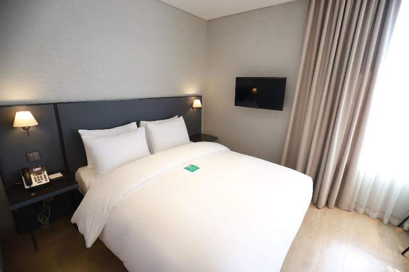 The May Hotel image